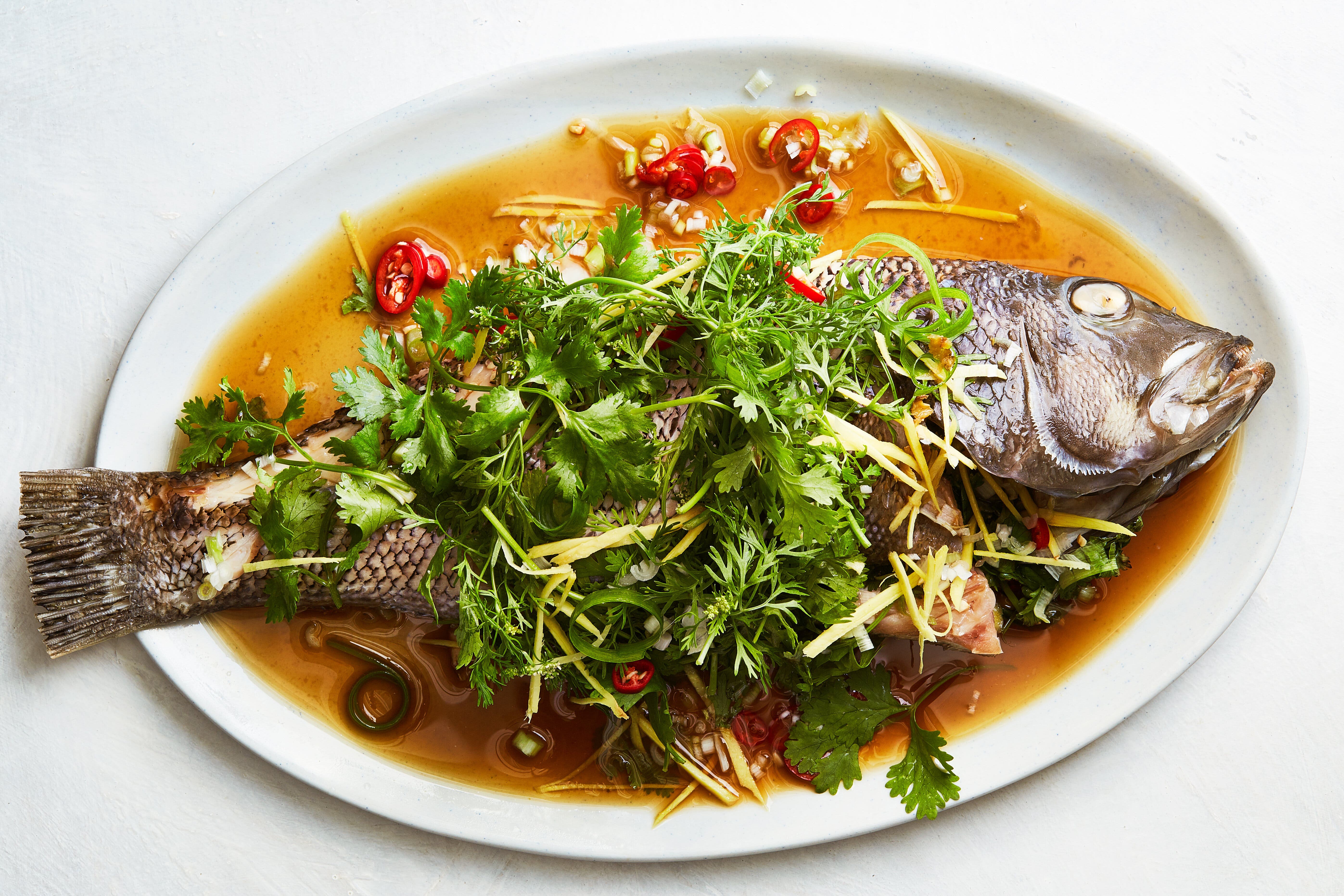 How to Read a Cantonese Seafood Menu: Live Tanks, Market Price, and Table Secrets