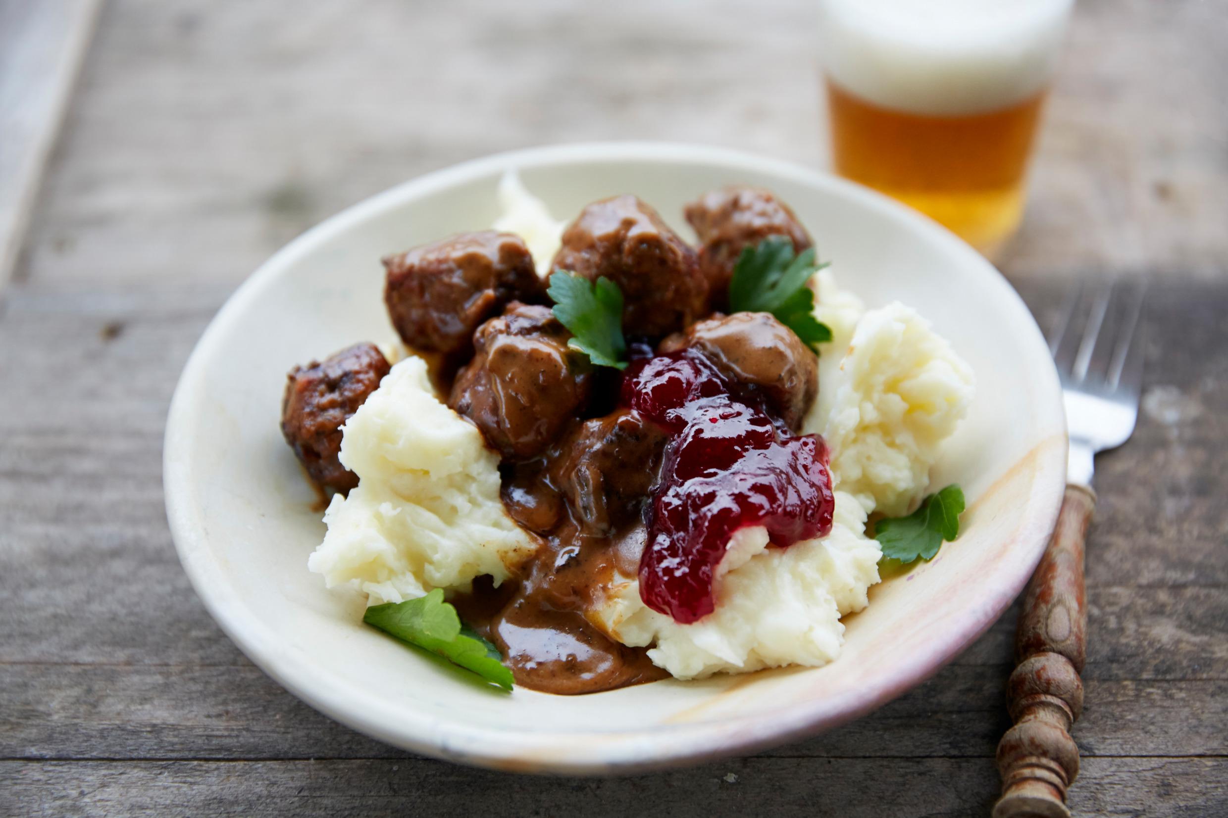 How to Read a Swedish Restaurant Menu: Husmanskost, Toast Skagen, and Local Etiquette